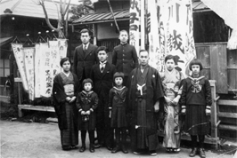黒川家の一枚,黒川誠陸軍入隊前日の家族写真